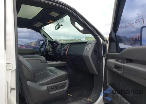 2011 Ford F-250 Lariat z USA, uszkodzony, nr VIN 1FT7W2BT5BEC05626